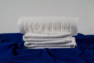 Ręcznik PREMIUM z tłoczeniem HOTEL 500g/m2 50x100 cm | BE-50100