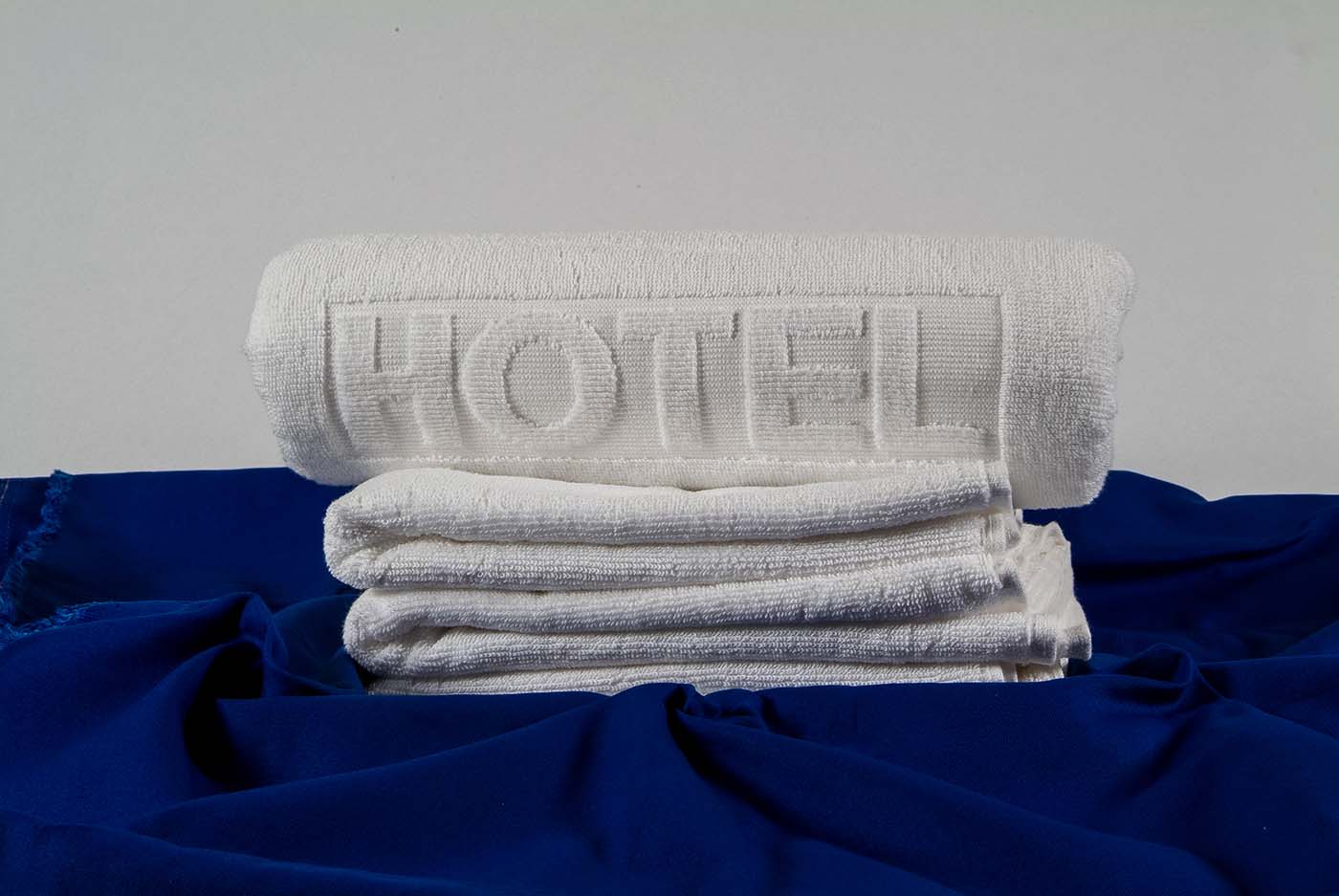Ręcznik PREMIUM z toczeniem HOTEL 500g/m2 70x140 cm | BE-70140